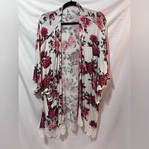 Floral Kimono with Lace Trim. Size Large.